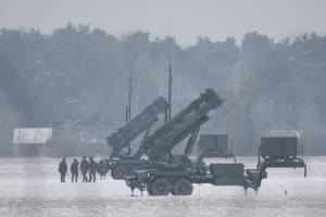 La proposta del segretario Nato: "40 miliardi ogni anno per Kiev"