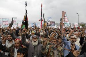 "Pronti alla guerra". Ora gli Houthi temono un'offensiva Usa in Yemen