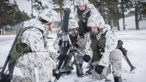 "Stocchiamo armi in Norvegia": così la Finlandia si prepara alla guerra