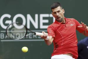 Tremori incontrollabili: cosa può aver colpito Djokovic