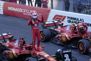 Leclerc trionfa per la prima volta in carriera nel Gp di Monaco: le immagini più belle della vittoria