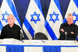 Israele, Gantz chiede la convocazione del gabinetto di guerra "il prima possibile"