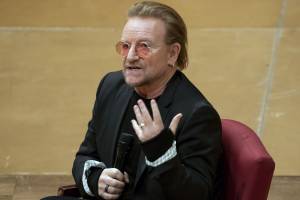 Arriva "Pierino e il Lupo" con i disegni di Bono degli U2