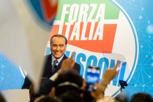 A un anno dalla scomparsa, Berlusconi è ancora re dei social