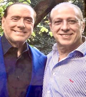 "Silvio un fratello unico al mondo. E quella volta in spider...". Intervista a Paolo Berlusconi