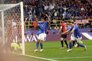 L’Italia piega l’Albania 2-1: svantaggio dopo 23 secondi, poi Bastoni e Barella firmano la rimonta