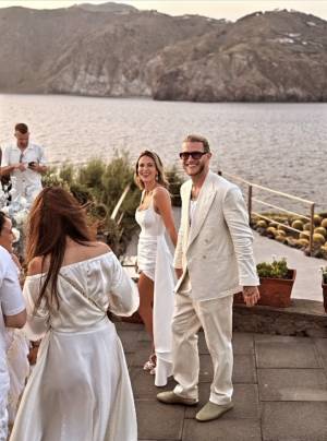 Il white party prima del matrimonio tra Diletta Leotta e Loris Karius