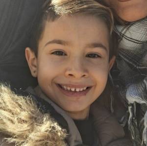 Avellino, bimbo di 8 anni muore schiacciato da tavolo di ferro: stava giocando in cortile 