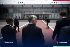Orban da Putin: "Qui per la missione di pace". La Ue: "Così mina l'unità"