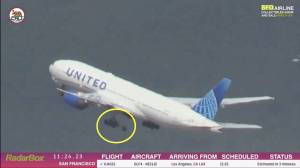 Il decollo e poi la perdita della ruota: ennesimo incidente per un Boeing