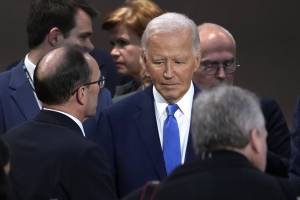 I consiglieri di Biden scaricano il presidente: "Deve fare un passo indietro"