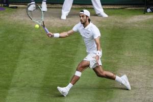 Wimbledon, il sogno di Musetti viene fermato da un sontuoso Djokovic: 3 set a 0 e decima finale a Londra