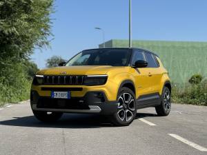 Jeep Avenger, il B-SUV a benzina perfetto per la città e non solo