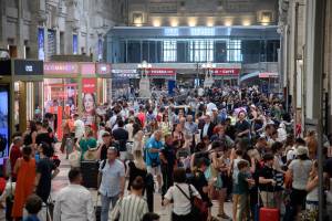 Firenze, treni di nuovo nel caos: uomo sui binari, attese fino a 120 minuti