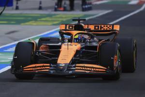 F1, in Ungheria doppietta McLaren con polemica: vince Piastri, contatto Verstappen