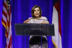 Da Pelosi "sì orgoglioso", ma Obama tace. E spunta anche l'insidia delle mini-primarie