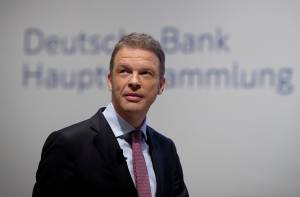 Deutsche Bank finisce in rosso per la prima volta da quattro anni