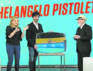 Giallo Rai: l'opera di Pistoletto a casa Bortone