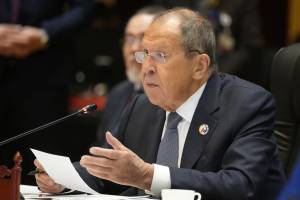 Lavrov stronca la proposta di Zelensky: "Nessun negoziato alle sue condizioni"