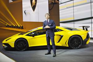 Lamborghini, il 16 agosto la nuova Huracàn e primo semestre al top