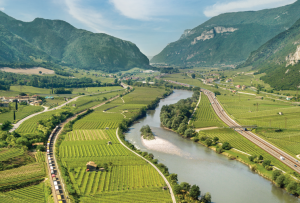 Autostrada del Brennero, il patto dell'intermodalità tra gomma, rotaia e acqua