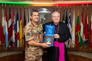 La visita di monsignor Marcianò al personale militare e civile del Covi