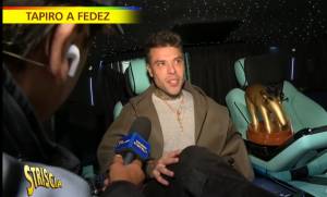 "Sono un c...". A Fedez il tapiro d'Oro (riccioluto) per il dissing con Tony Effe. 