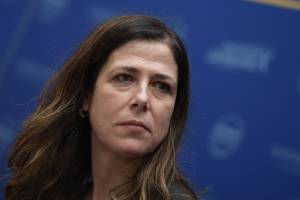Batosta per la Todde: respinto il ricorso della governatrice. Cosa succede ora