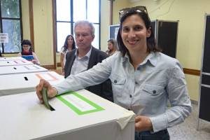Elly celebra il funerale del referendum
