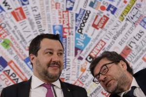 Tentazione centro,  Lega dilaniata