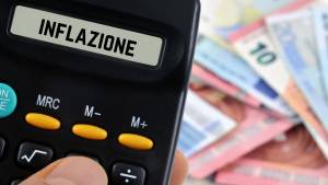 Inflazione all'8,2%: cosa succede ai beni alimentari