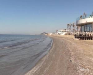 Coronavirus, deserte le spiagge del Napoletano