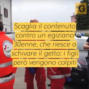 Egiziana getta acido contro vicino, ma manda in ospedale due bimbi