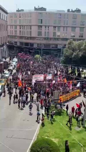 Bologna, sinistra in strada tra assembramenti e rave party