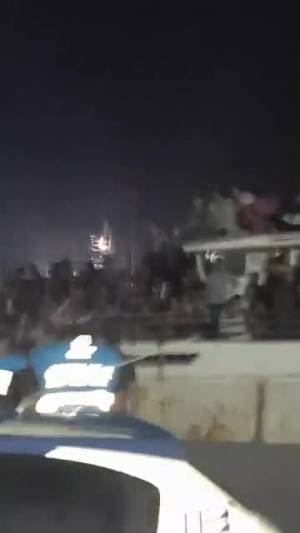 L'arrivo dei 686 migranti a Lampedusa
