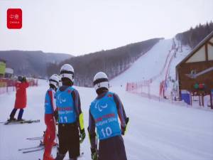 Verso Pechino 2022: andiamo a sciare insieme a "Super Dario" e i suoi allievi cinesi