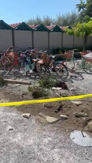 Suv sulla spiaggia a Forte dei Marmi: la scena dell'incidente