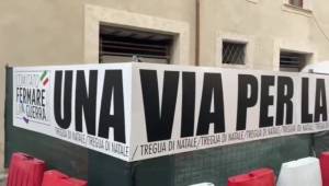 "Una via per la pace". Così Alemanno si batte per fermare la guerra