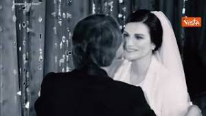 Laura Pausini sposa Paolo Carta, ecco il video postato dall'artista sui social