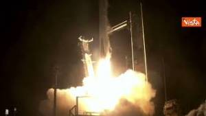 Ecco il momento del lancio della navetta Crew Dragon con quattro astronauti a bordo