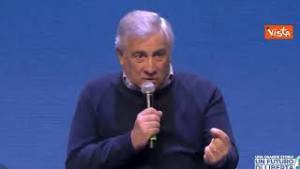 Salario minimo, Tajani: Non è la soluzione giusta