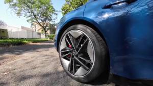 Audi RS e-tron GT: il video in pillole dell'elettrica da 646 CV