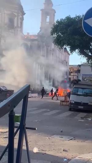 Gli scontri di Palermo per le "Vampe di San Giuseppe"