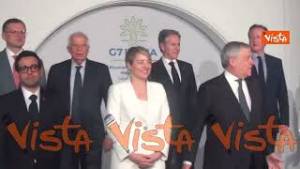 "Slava Ukraïni", Tajani cita il motto ucraino durante foto con ministri G7. Presente anche Kuleba