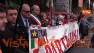 Festa della Liberazione, il coro al corteo dell'Anpi a Roma: "Siamo tutti antifascisti"