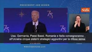 Biden a vertice Nato: "Da 5 Paesi tra cui Italia difese aeree per Kiev"