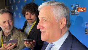 Tajani: “Cina deve convincere la Russia a fare marcia indietro”