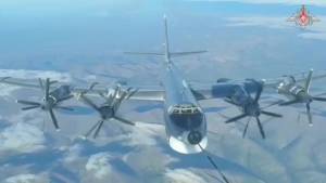 Bombardieri russi e cinesi per la prima volta in volo verso gli Stati Uniti