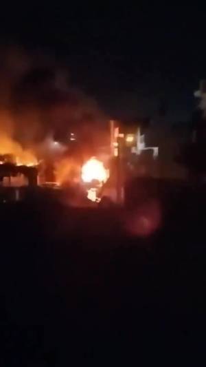 Coloni israeliani attaccano e incendiano villaggio in Cisgiordania