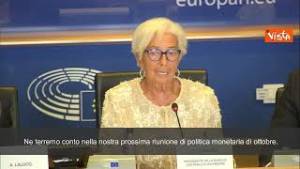 Lagarde: "Abbiamo fiducia che l'inflazione scenderà entro il target"